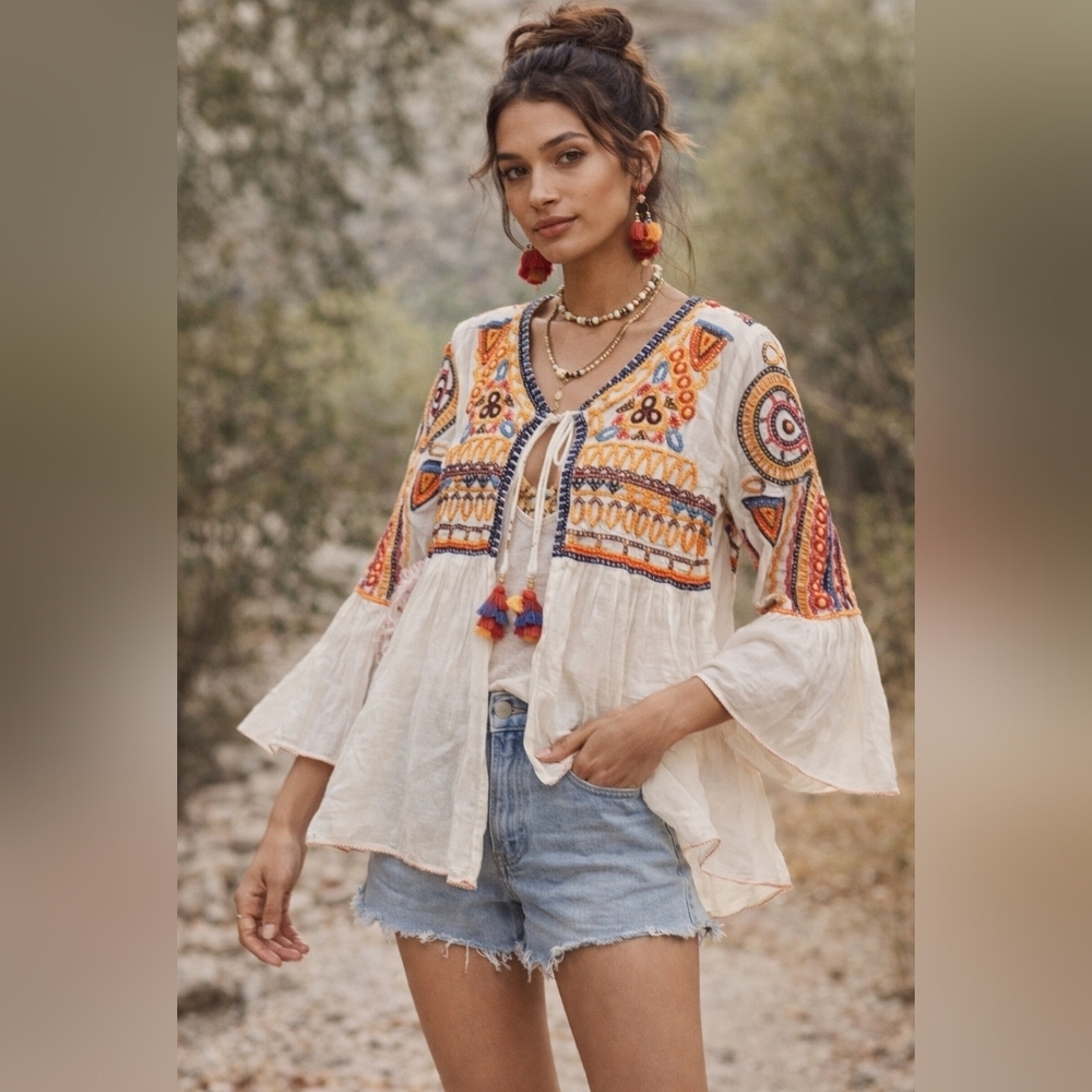 NWT Tolani Mara Embroidered Kimono